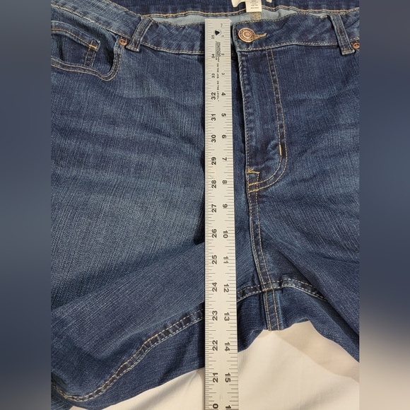 m jeans by maurices™ Classic Slim Boot Curvy High Rise Jean Size 20 X-Long - Picture 9 of 12